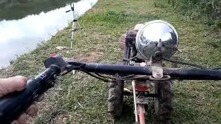 Mostrando sistema de freio da carretinha e acessórios