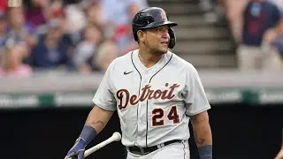 Miguel Cabrera becomes the 28th player of the 500 homerun club!