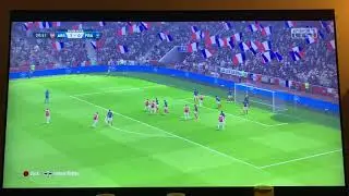 FIFA 19 Seasons Match ! My opponents Mendy sees the ball & avoids it allowing Mustafi to score ! 🤣