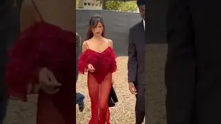 Jenna Ortega arriving at today&rsquo;s givenchy spring 2026 show with Enrique her stylist❣️ in Paris 🇫🇷✨️