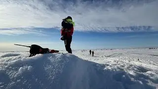 Ice beneath their feet, runners conquer North Pole challenge