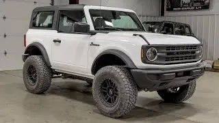 2 door bronco with 3.5&rdquo; Rough Country lift