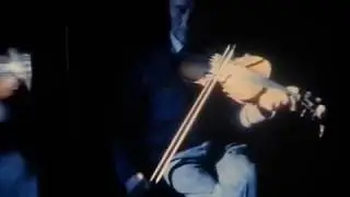 Gyimesközéplok 1987dec, Pulika János hegedül