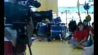 ValeCorre sul palco di HLI scherza con i ragazzi!