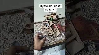 Hydraulic plane launcher