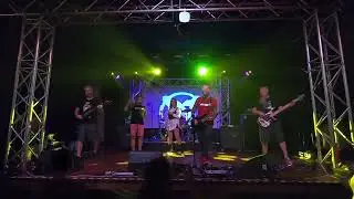 Implant Pentru Refuz feat. Laura (Underwaves) - Apus | Live in Rockstadt