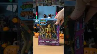 Unboxing the Playmates Ghidorah x Michelangelo Crossover! TMNT Meets Godzilla