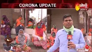 GHMC Workers Face To Faace Over Bus Problems || Coronavirus || Sakshi TV