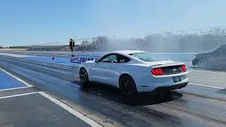 2018 Mustang GT drag race vs 600hp Ford Lightning!