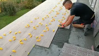 TOMO remonty układa płytki na balkonie - timelapse