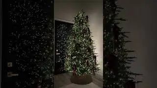 4 sizes & yes it has multicolor lights too! Prettiest #Christmas tree ever ✨🎄Link in bio #christmas