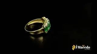 Meia Alian&ccedil;a Ouro Amarelo 18k com esmeralda Aro 18 Peso 3.3g Acompanha o certificado JMACEDO LEIL&Otilde;ES