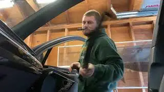 2017 Audi Q7 Front Door Window Sweep Removal and Tint