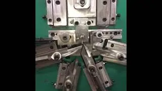Automatic machine for making PP plastic strapping clips （strap-seal-machine.com） (WA:+8618621323471)
