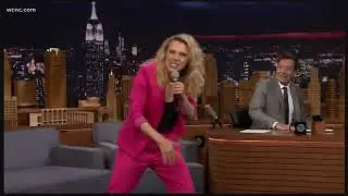 Kate McKinnon drops flawless Hungarian rap on Jimmy Fallon