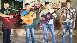 Los primos Méndez -Iva Jesús caminando.