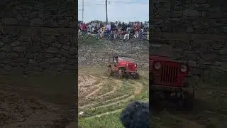 Mud racing.  #mud #mudrace #mudracing #racing #jeep #thar #4x4 #funny #funnyvideo #funnyshorts #tren