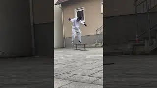FS BOARDSLIDE BIGSPIN OUT