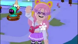 exploring the shopping mall in PK XD!(and playing some minigames after🤣🤣)