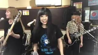 FullMooNがお詫びにスタジオライブやってみた