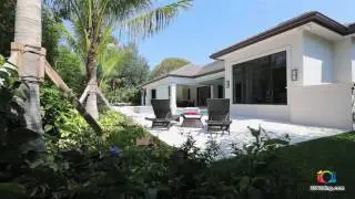 705 Coral Dr, Naples FL 34102 - Home for sale in Florida - 239Listing