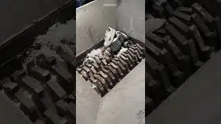 Waste shoes shredder machine #shorts #youtubeshorts #shortsvideo #machine #henan #useful #usefultool