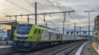 Un train tape un frein d'urgence en pleine gare