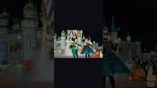 Mickey & Minnie Halloween Costumes 🎃 | Disney World 2025 Castle Show ✨
