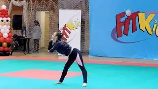 Szakál Maya - Halas Fitness - Fit-Kid First Class Part 1