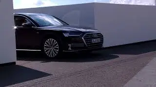 Audi A8 Driver Assistance System - Cross Traffic Assist