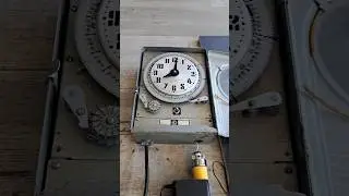 MONTGOMERY MFG. CO. Model M-24 Program Timer Manual+Automatic signal demo (W/ 8/16 Mini Model 7T)