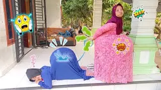 Drama Lucu😮 Adik Lagi Asik Tidur Di Kerjain Kakak Punggung Nya Di Tiup Pakai Angin Kentut !!