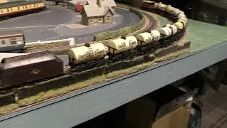 Milk Tanker Train. 00 Guage.