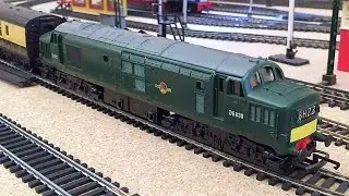 Tri-ang Hornby R.751 English Electric Type 3 with Great Western Mk1 Coaches.