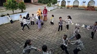 Dolanan Tradisional - Ayo Dolanan Jaranan! Kejar Aku!