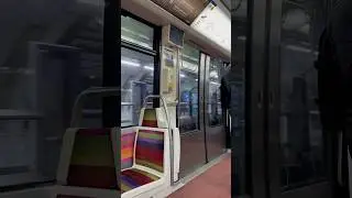 Grosse acc&eacute;l&eacute;ration + bruit bizarre! &agrave; la d&eacute;c&eacute;l&eacute;ration d&rsquo;un MP05 de la ligne 1 #idfm #metro  #mp05