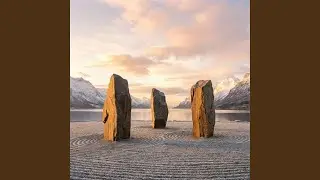 Frigg&rsquo;s Radiant Thread of Light