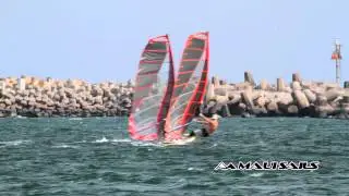 135 TR XI Formula Windsurfing   Phil and Gabriel training in harbour