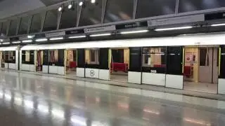 Budapest Metroline 4 (Trains arriving at K&aacute;lvin T&eacute;r)