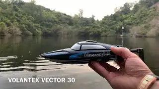 30+KPH Volantex RC Vector30 Remote Control Boat Fun Test