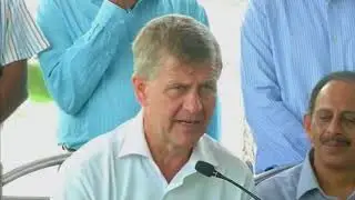 UN environment chief visits solar airport in India