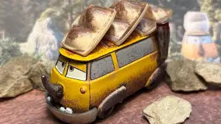 Mattel Disney&bull;Pixar Cars on the Road Westfalanapus Die-Cast Review