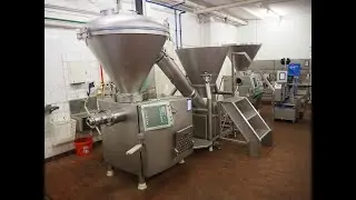 677-32: Vemag vacuum filling machine with vacuum infeed bunker and lifter for 200 liter meat bins