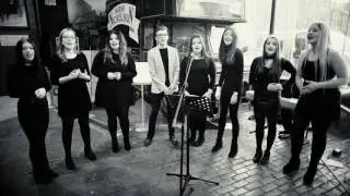Traditional Music Hall songs live at Hull Transport Museum