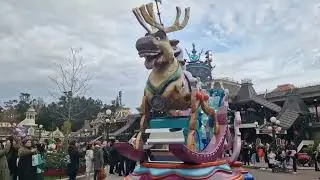 Frozen 10th Anniversary Celebration Parade | Disneyland Paris | Full Parade POV