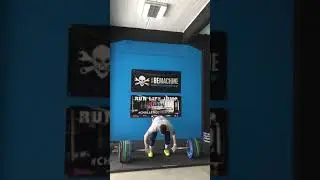 John diotis 3RM squat clean 135kg