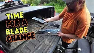The Exmark Radius needs a blade change | Wyevee Gator Mulching Blades