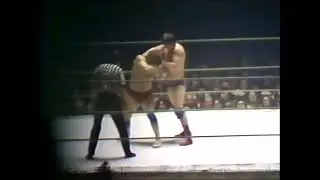 Roddy Piper vs Ron Starr