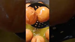 Let's make the most famous and delicious Ghanaian dry bofrot/toogbei#ghanafood #short#ghana#shorts