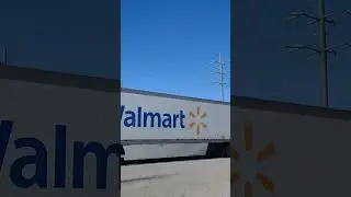 Walmart Freightliner Truck In Highway 395! #shorts #bigbossrailfanner #truck #highdesert